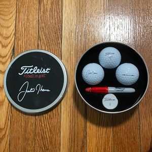 Titleist Justin Thomas signed golf ball set